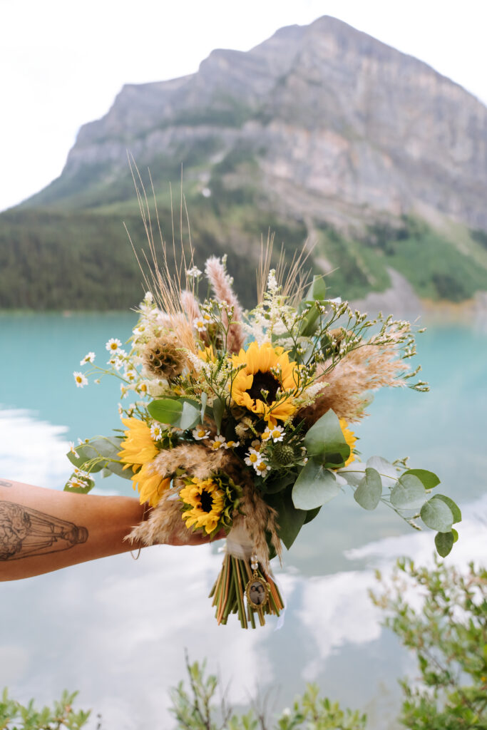 Summer Wedding featured by Alpine Blooms